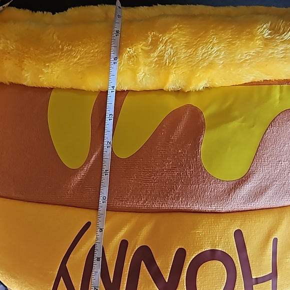 Hunnypot Plush Pet Bed with Honey Spill Pillow NWT - Picture 8 of 9